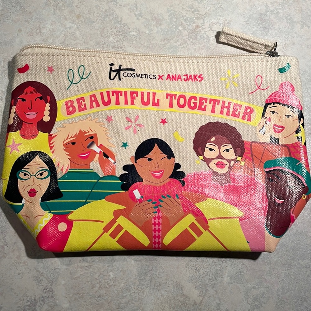 New IT Cosmetics case